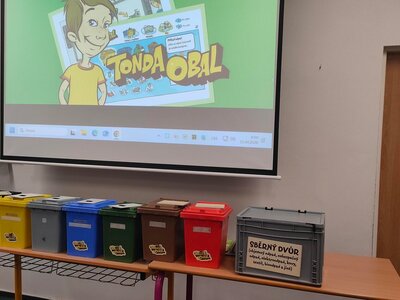 Tonda obal na cestách